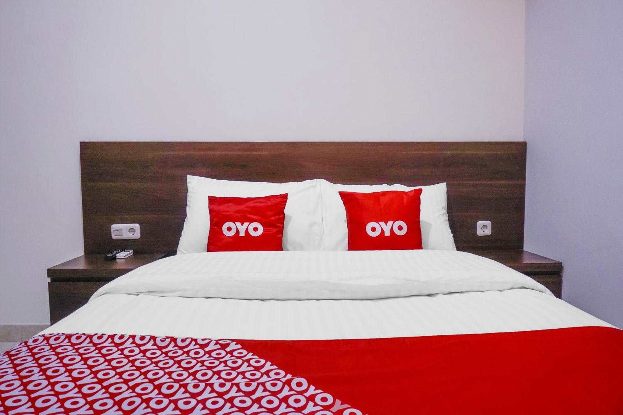 โอโย 90115 เนียร์ ปาซาร์ บารู Hotel จาการ์ตา ภายนอก รูปภาพ